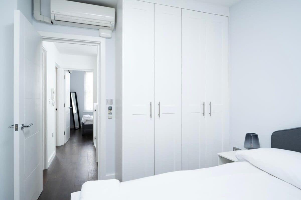 Stylish 3BR Flat in the Heart of Soho London