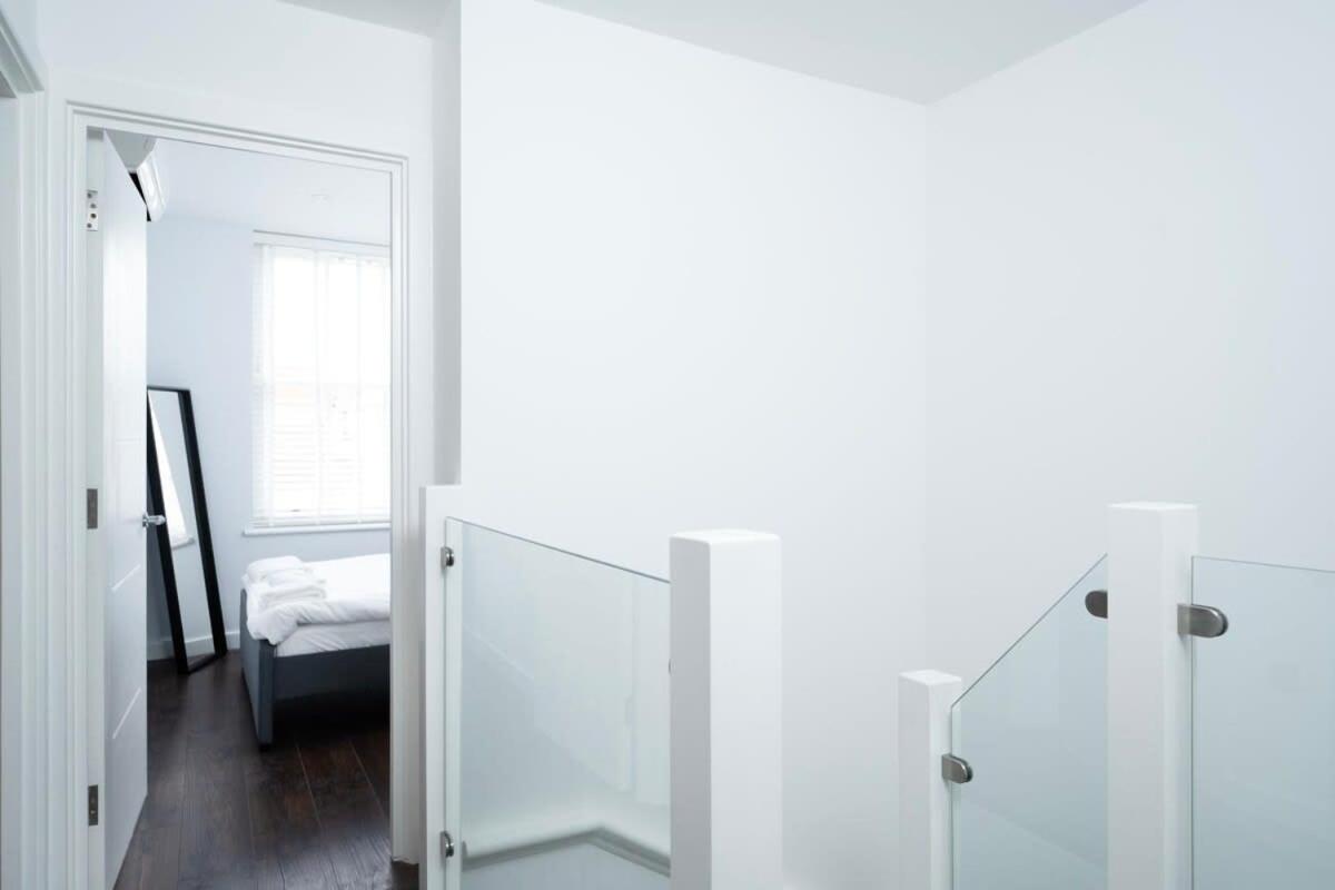 Stylish 3BR Flat in the Heart of Soho London