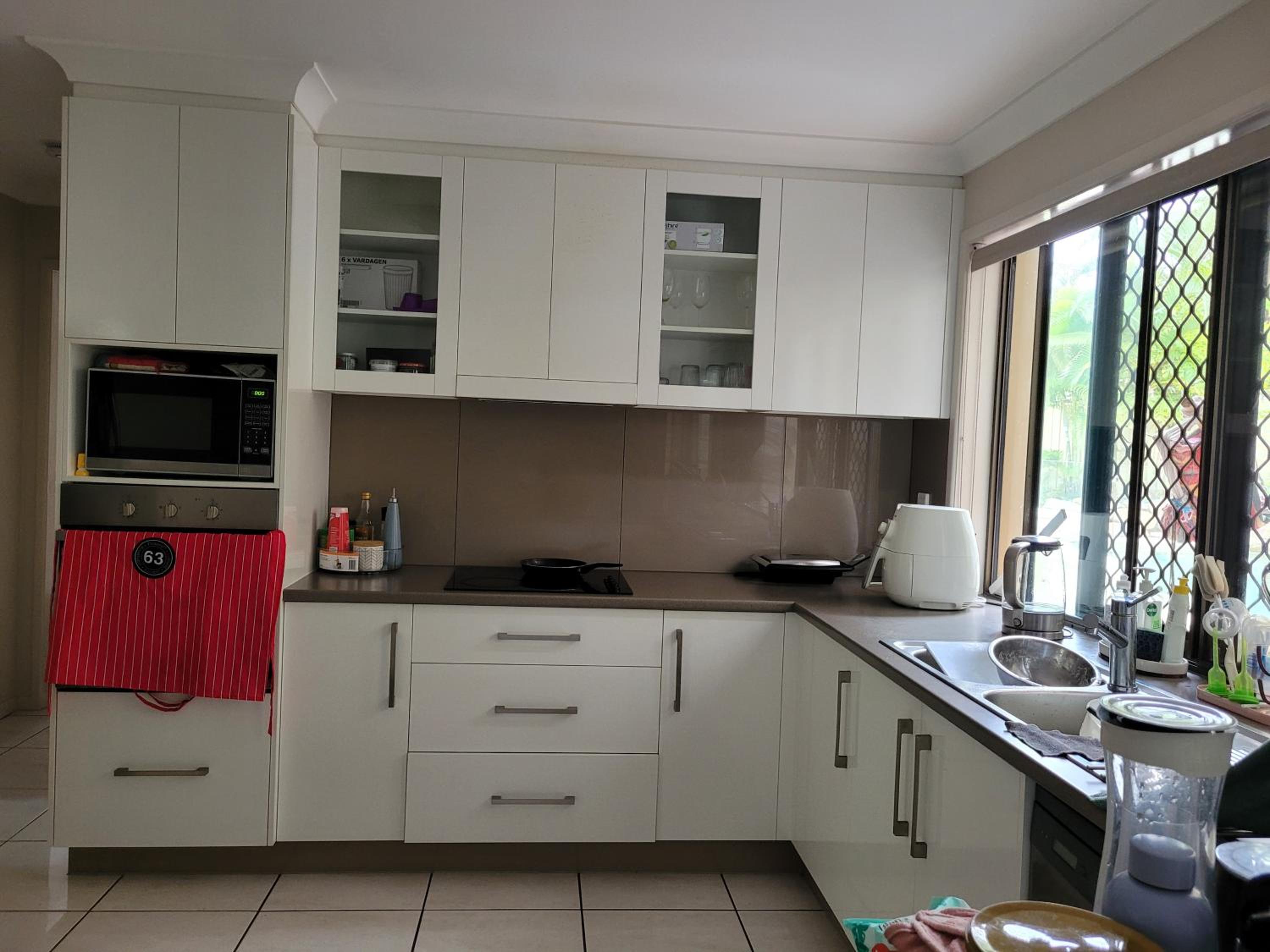 Holiday Style A downstairs room in Springwood Qld - Property Image 6