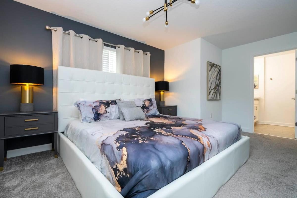 Gorgeous 4 Bd w Pool at Storey Lake Resort 4277