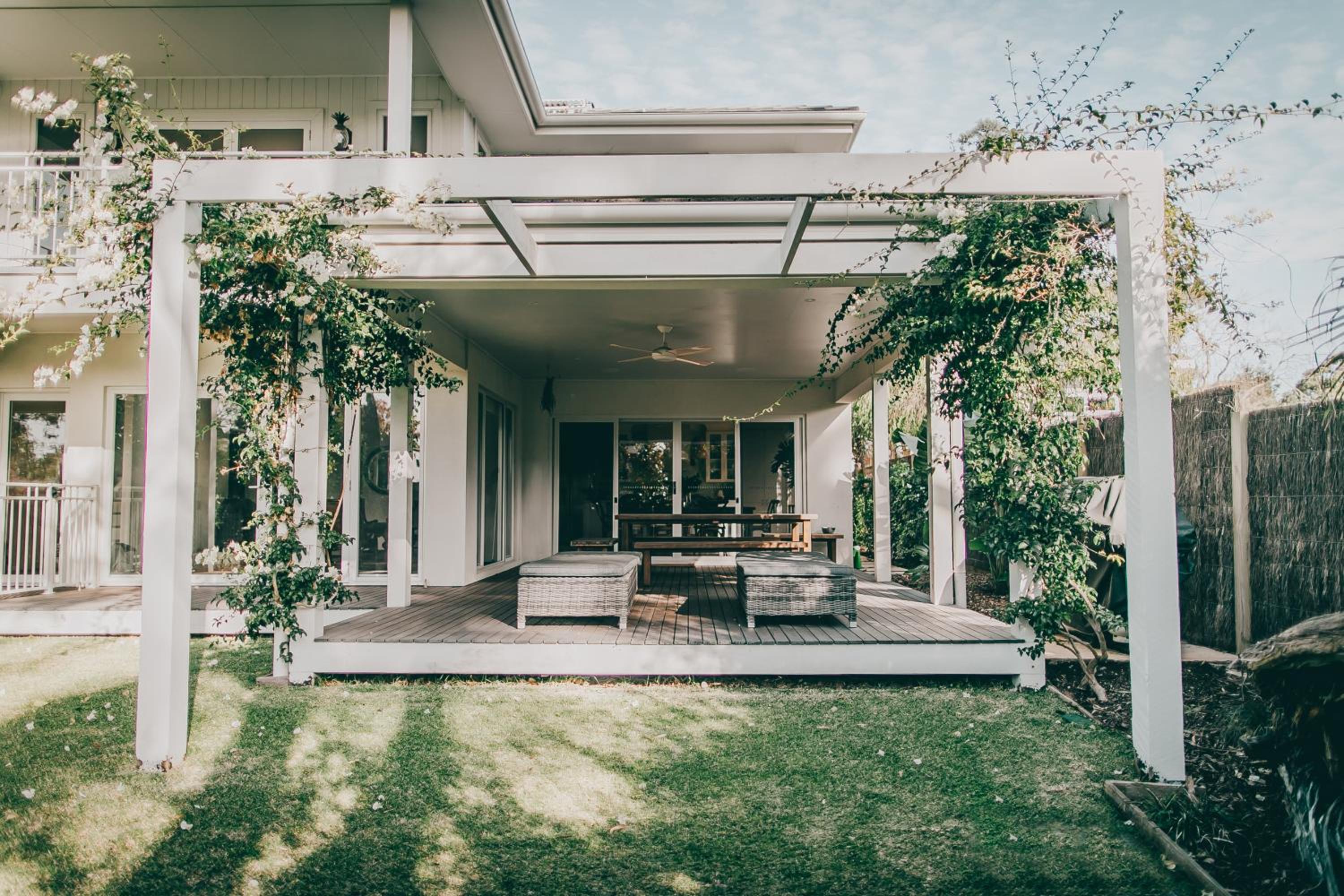 Verandah Retreat - A Beach House by the sea