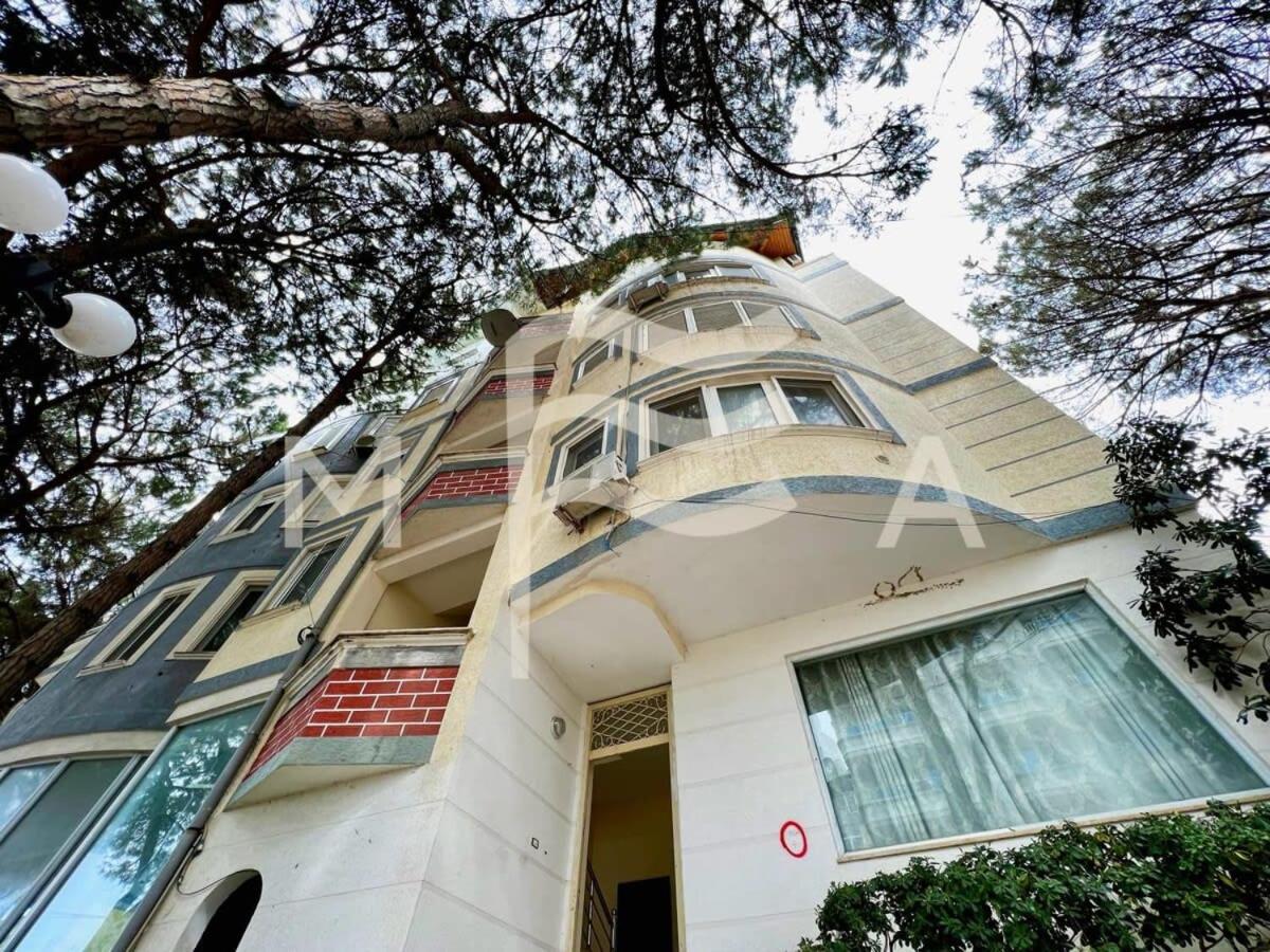 3 Bedroom Beachfront Apartment 834