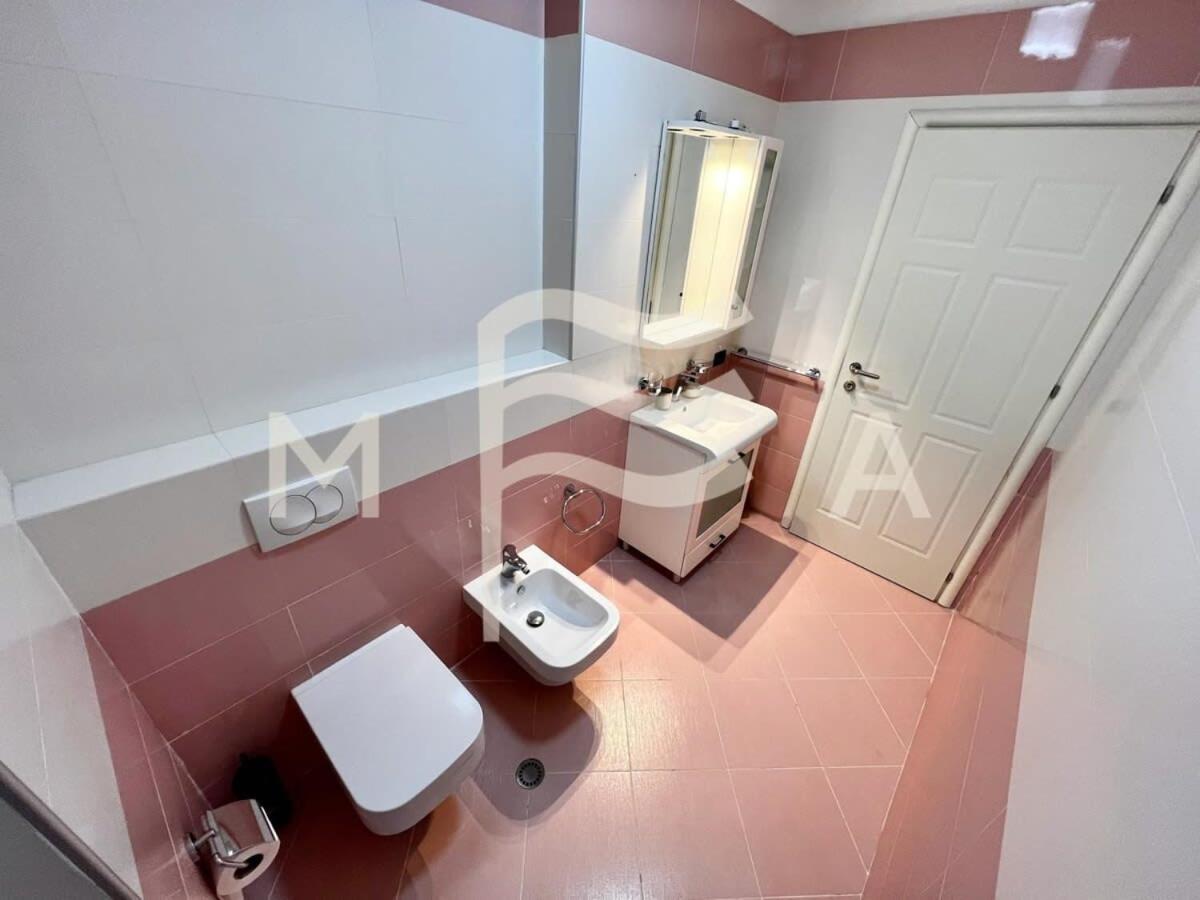 3 Bedroom Beachfront Apartment 834