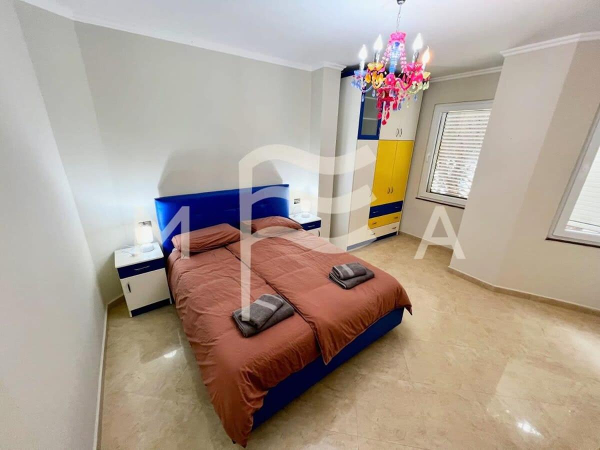 3 Bedroom Beachfront Apartment 834