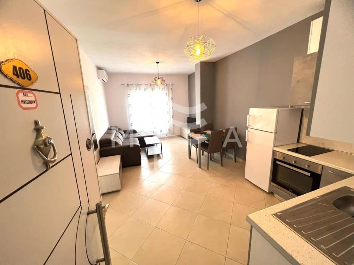 Intermission 602 photo 2