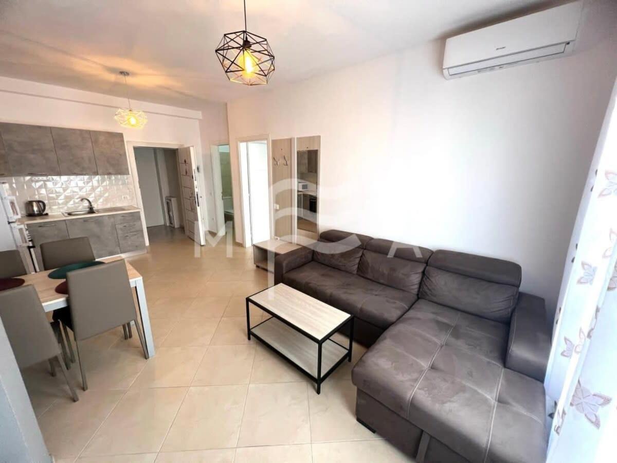 Intermission 602 photo 5