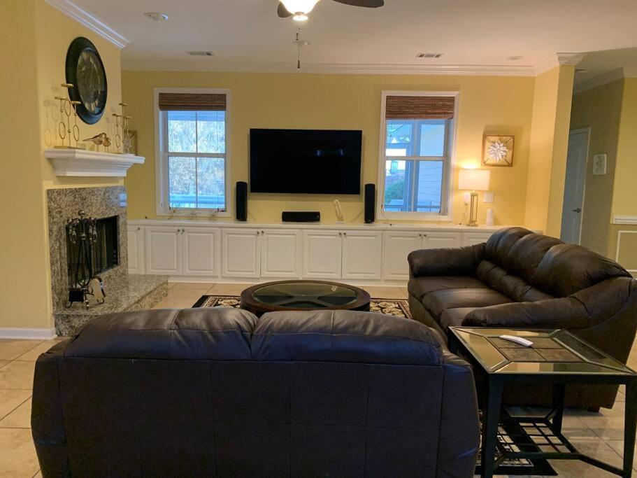 Executive home retreat! view 3