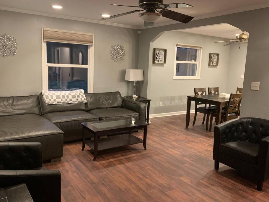 Modern Comfort in Mossy Oaks! view 5