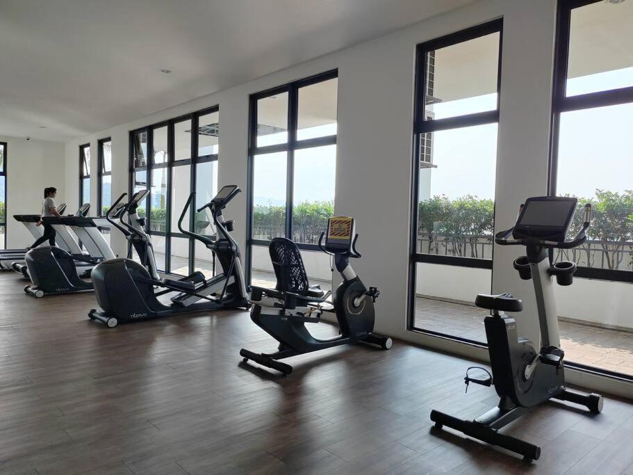 Landmark2 Spacious Studio w Wi-Fi Netflix photo 4