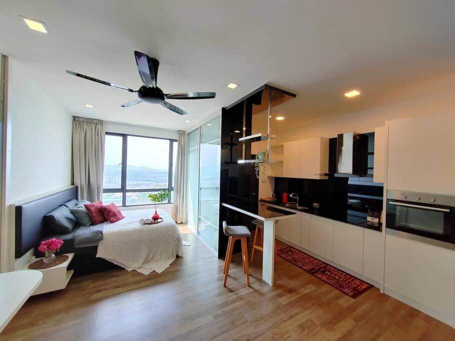 Landmark2 Spacious Studio w Wi-Fi Netflix photo 8