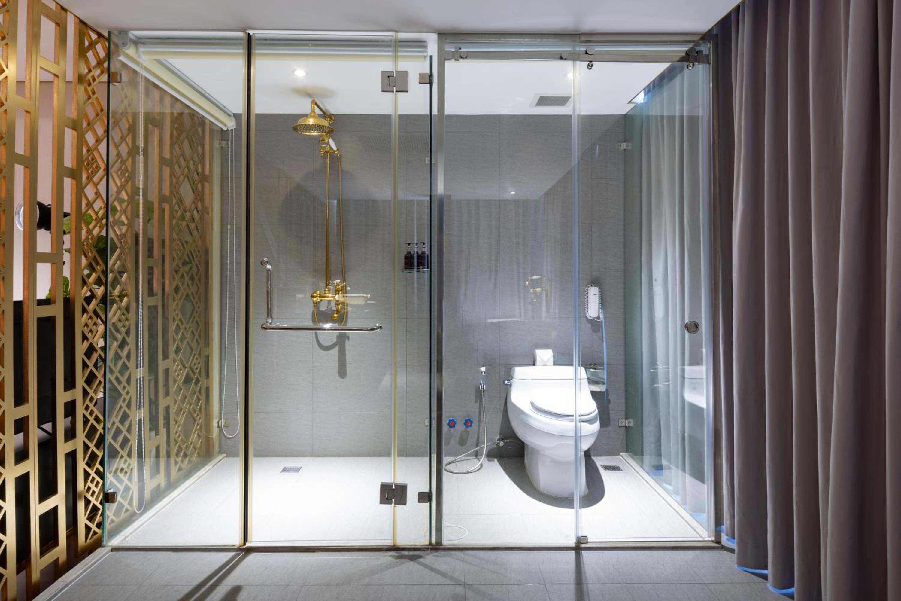 Winsuites Sai Gon Hotel 79