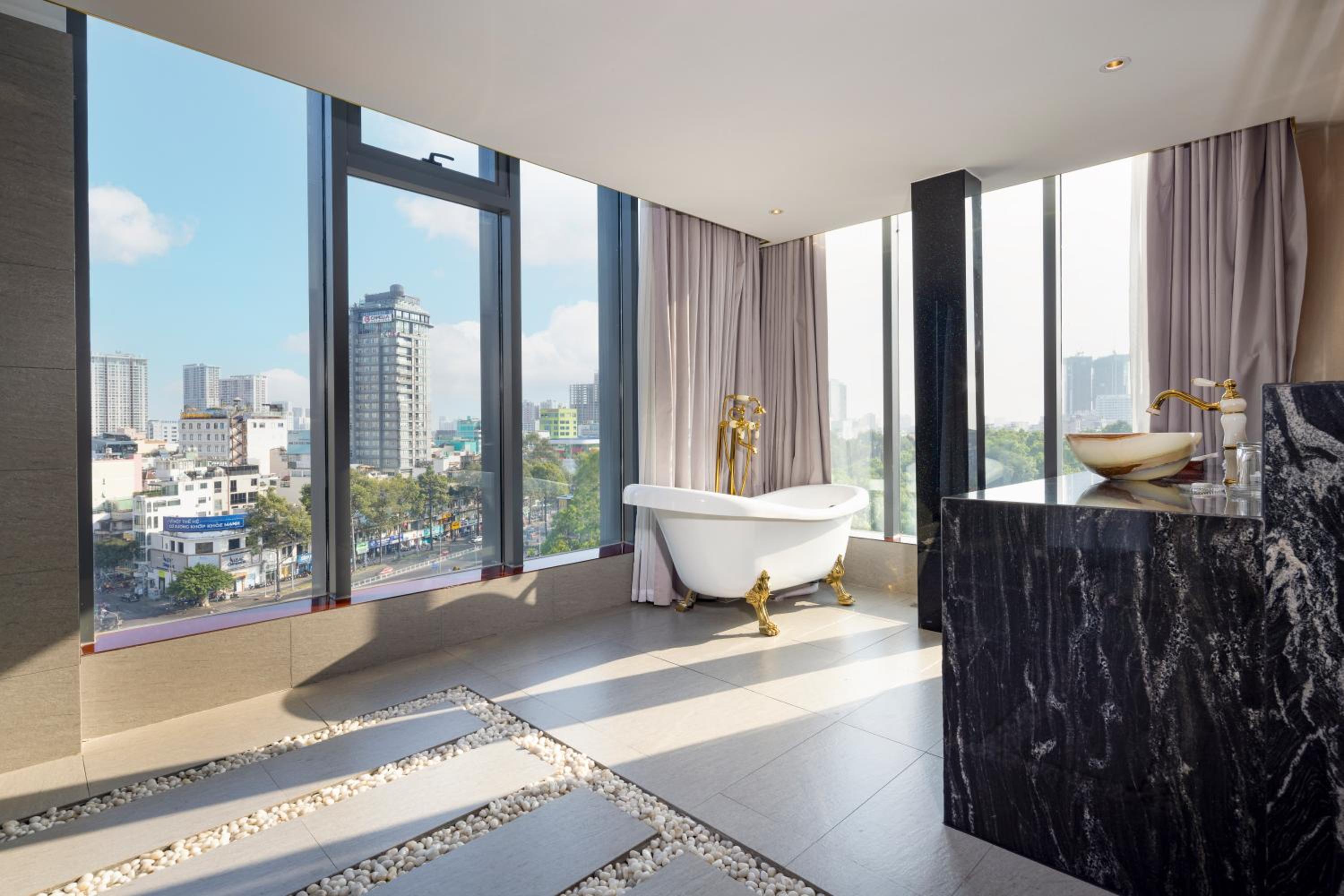 Winsuites Sai Gon Hotel 78