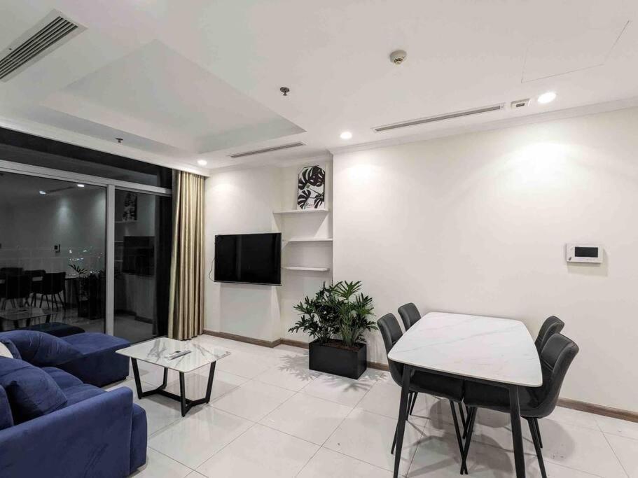 2brs COZY view Landmark 81 nice swimming pool