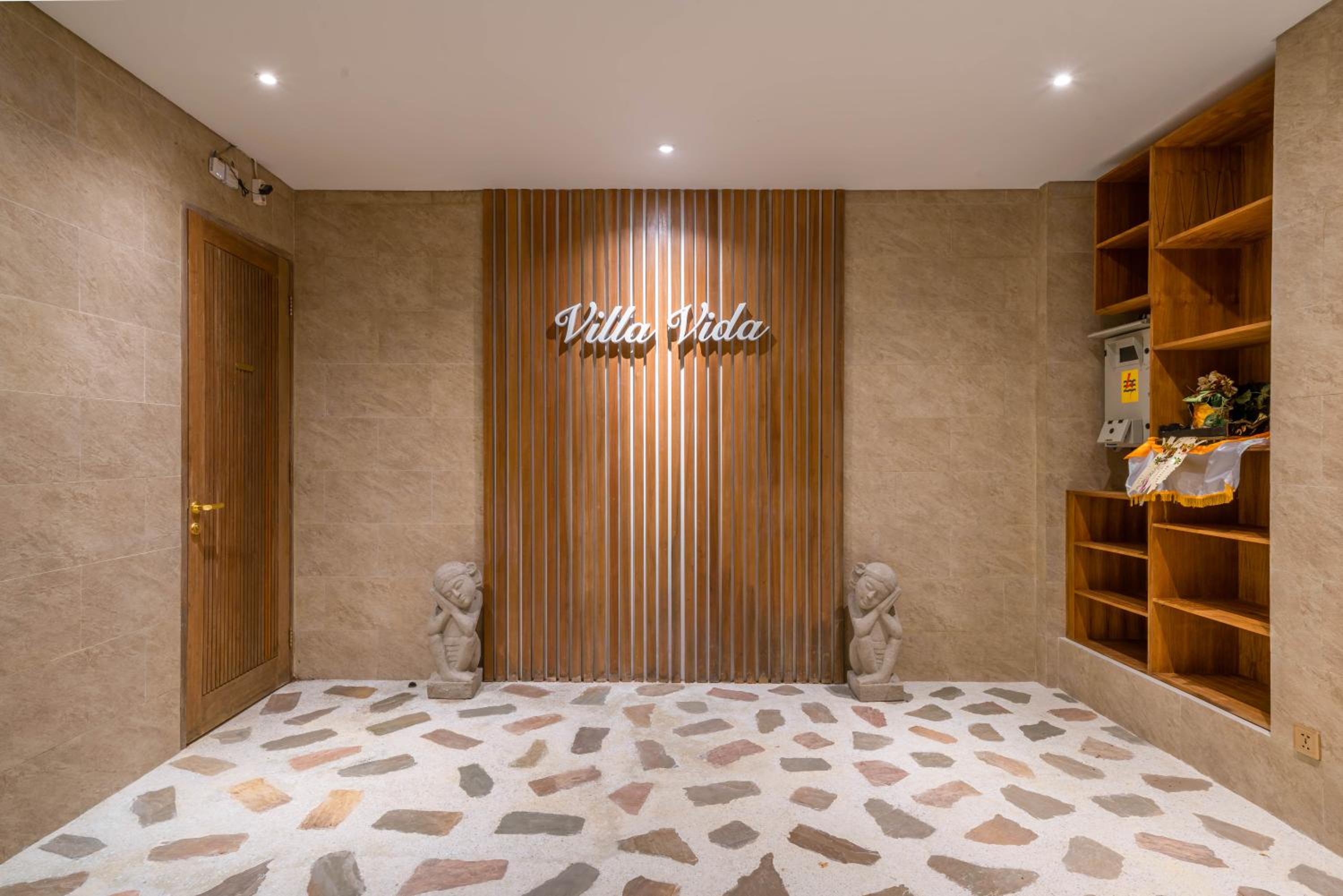 Vida & Vola : Majestic Coastal Retreat 40 Guests incl in Price — recepcion & lobby