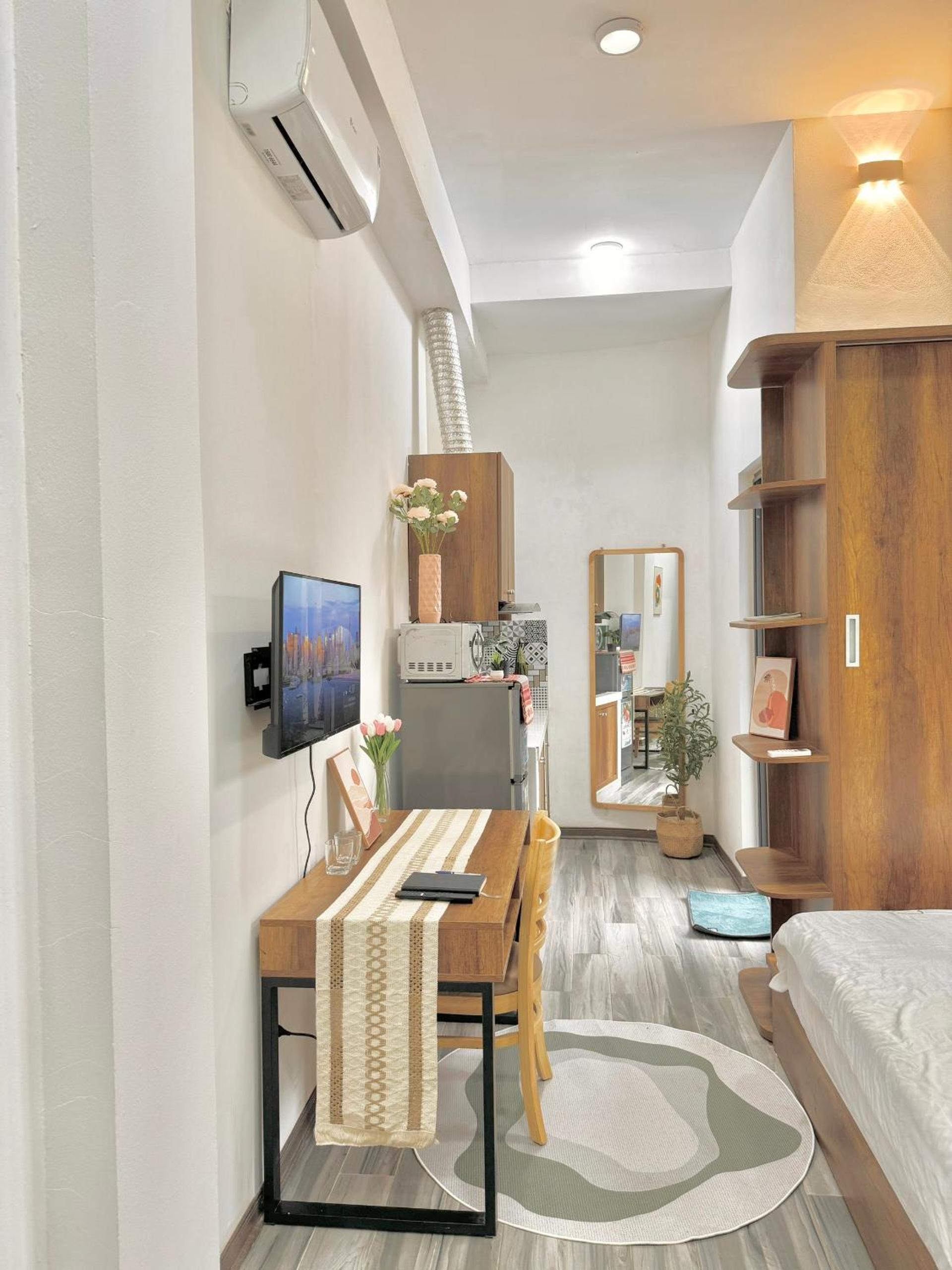 The Little Hanoi -Modern-Balcony