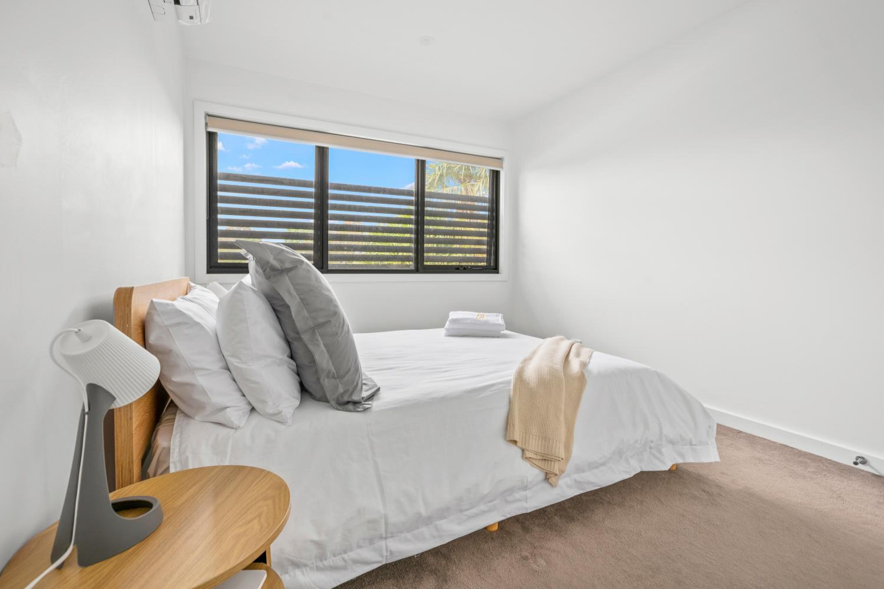 StayAU Modern 4-bedroom TH Bayswater