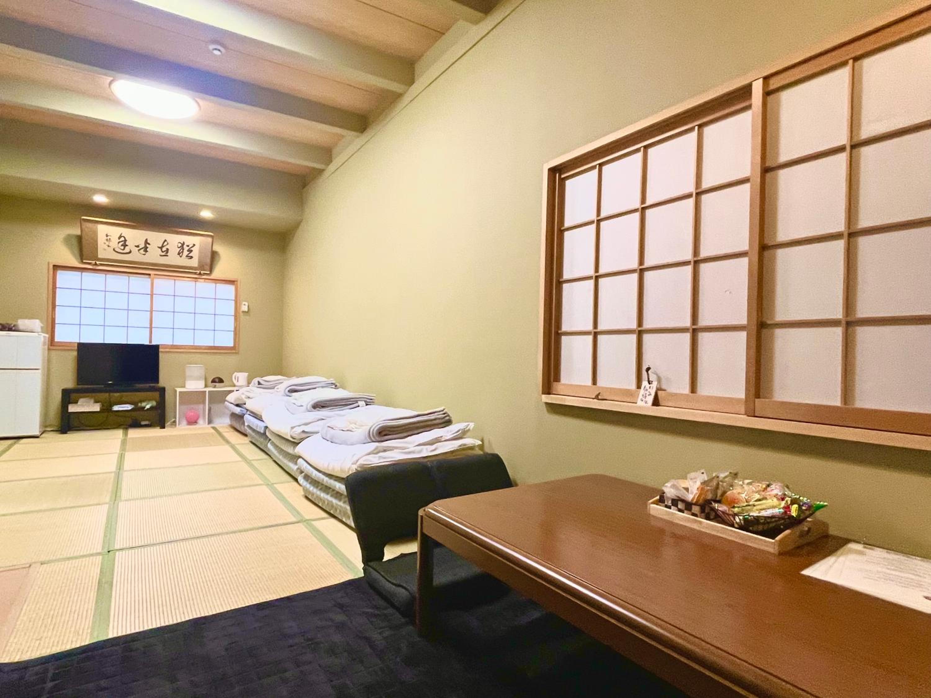 Local Japanese Stay & Sake Experience Namba area