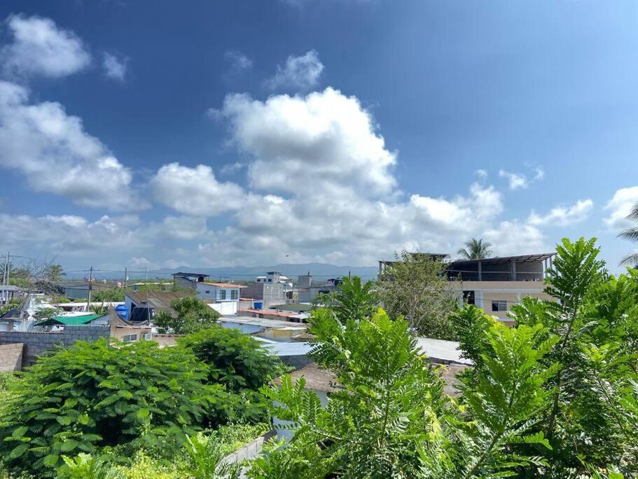 Galápagos Oasis