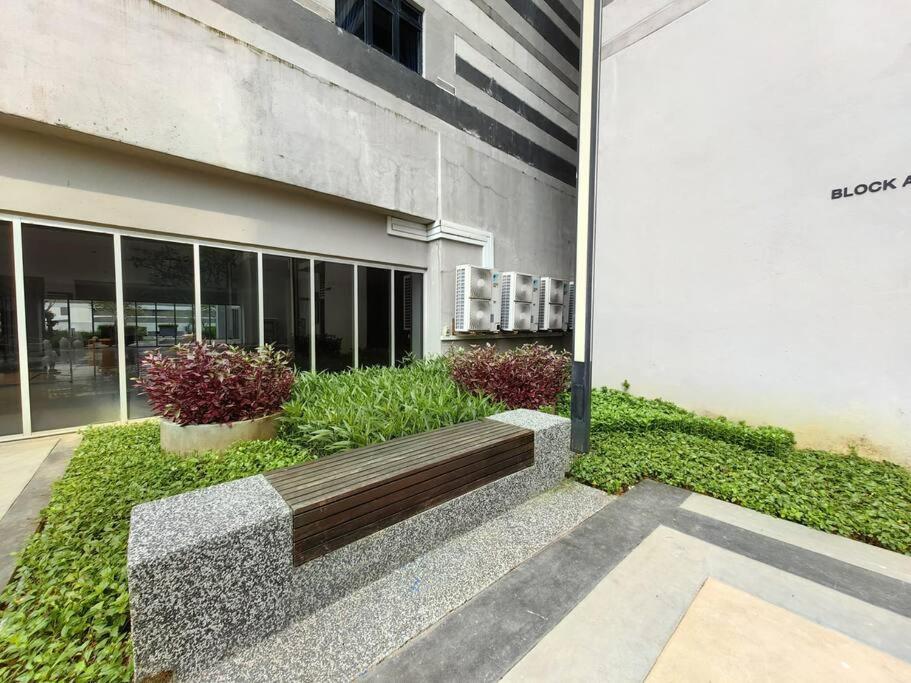 3214 Meridian Medini 4paxCozy Legoland Netflix BySTAY photo 4
