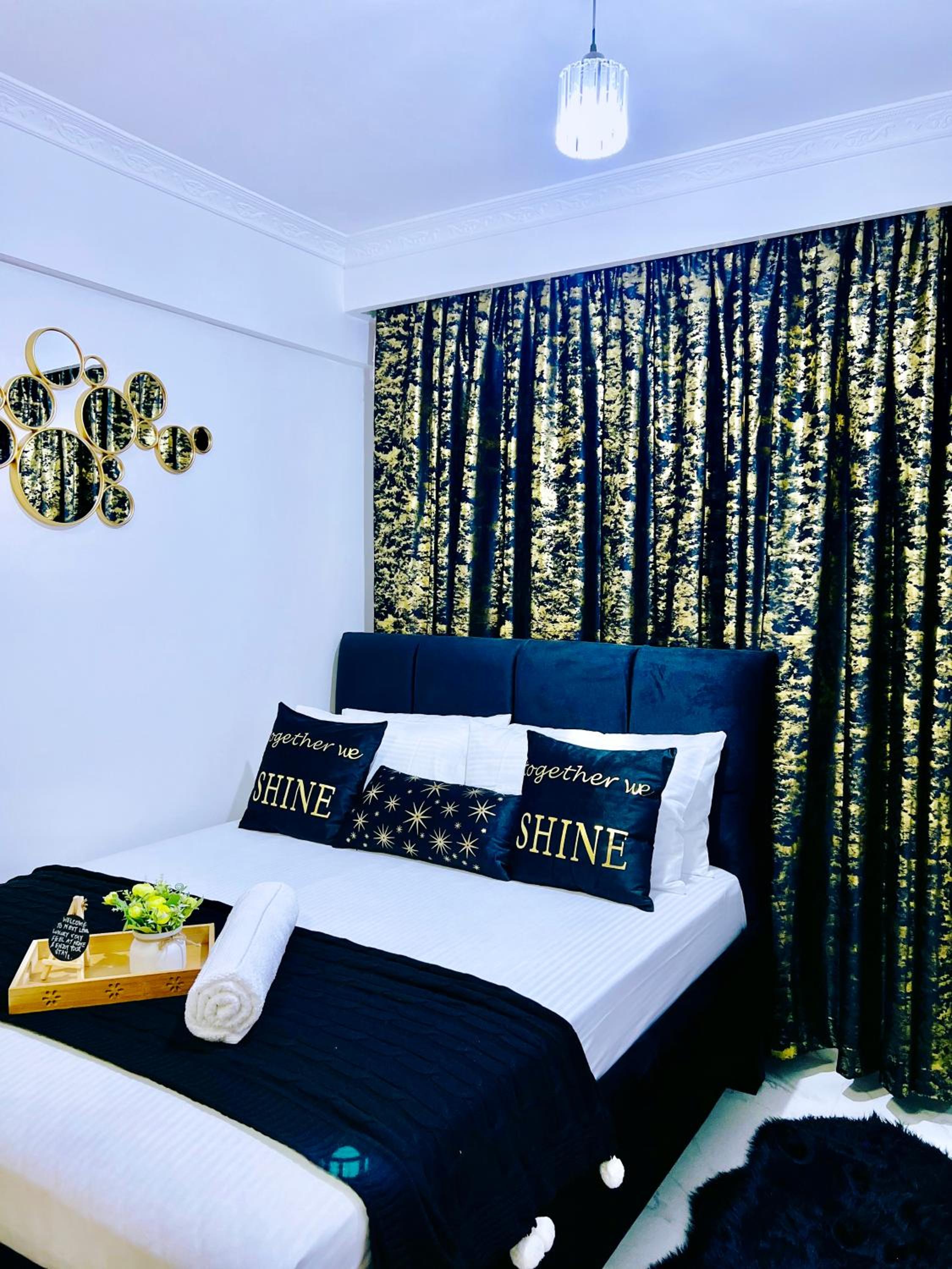 SmartHomes Luxury Studio