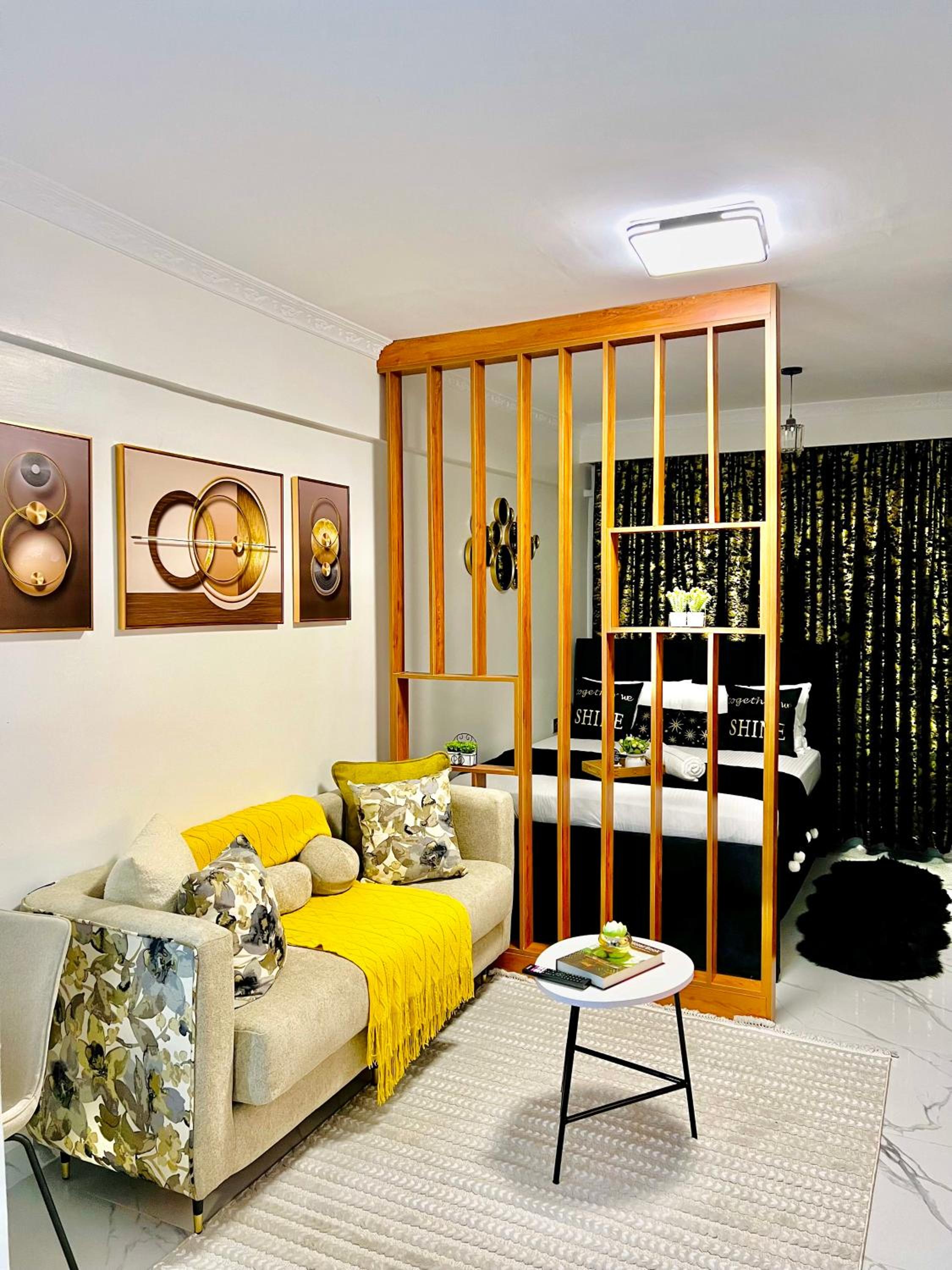 SmartHomes Luxury Studio