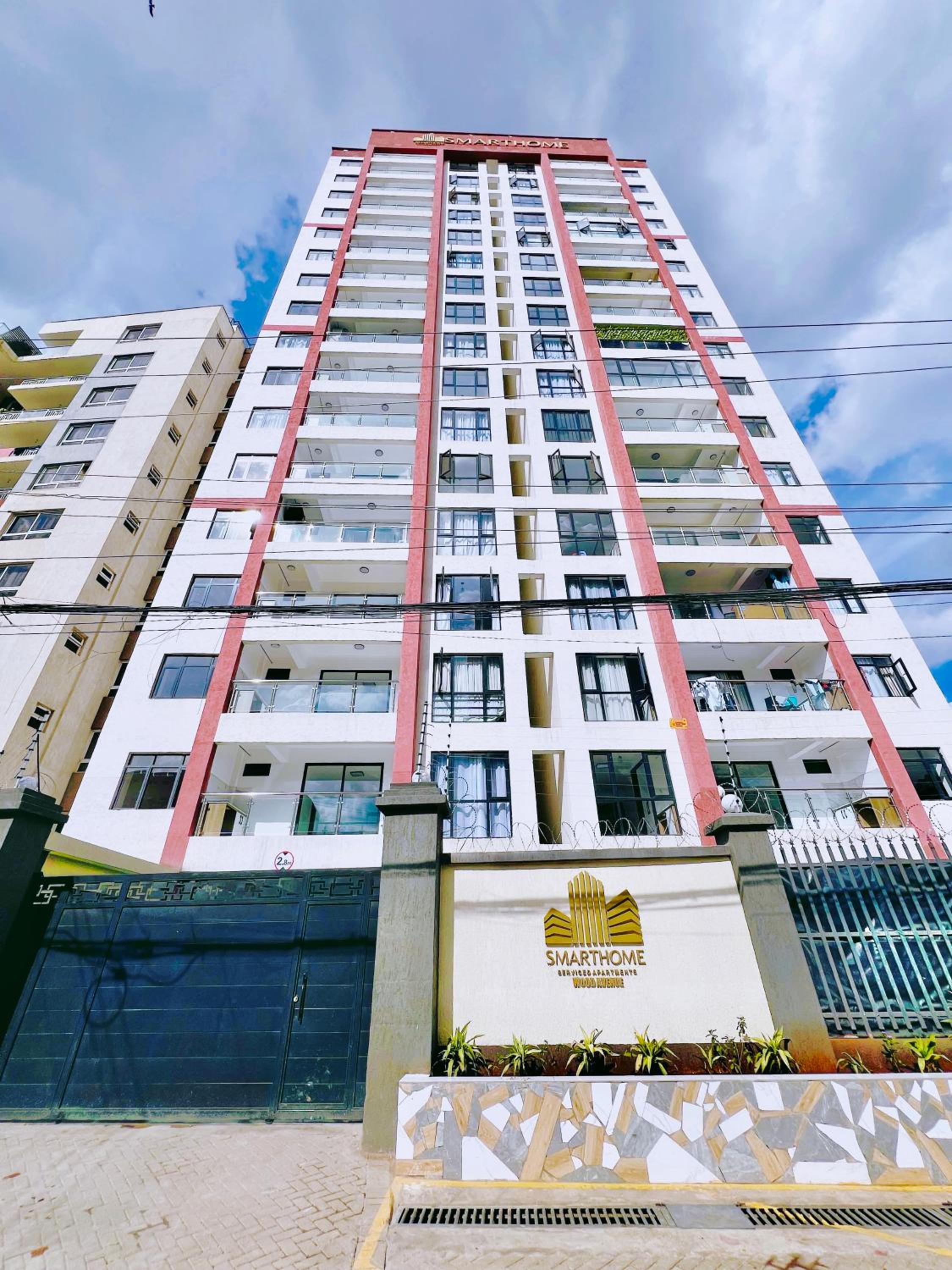 SmartHomes Luxury Studio