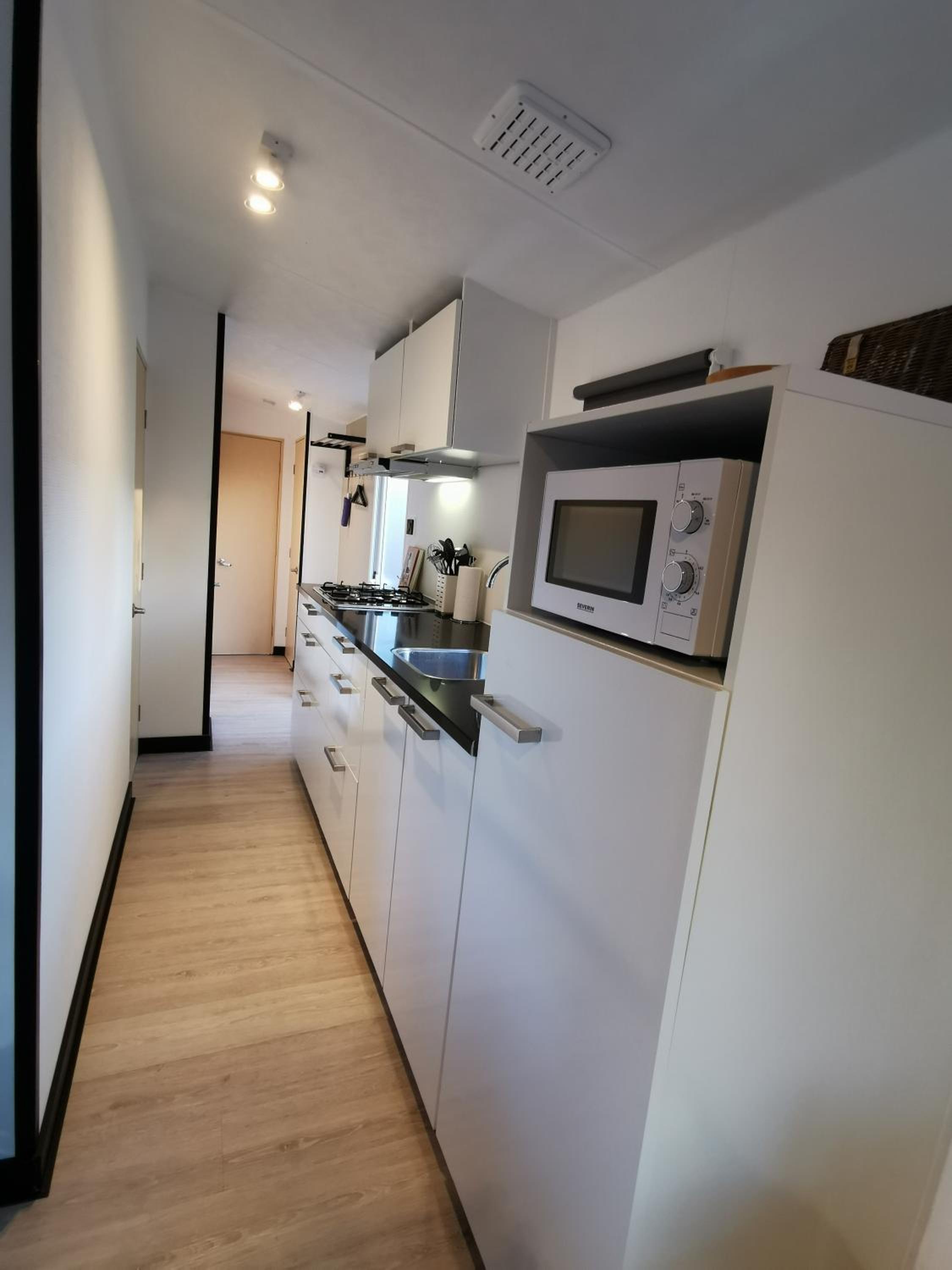 Stacaravan op 5 Sterren Vakantiepark De Kuilart Friesland aan het Meer met Zwembad 5P 116 view 3
