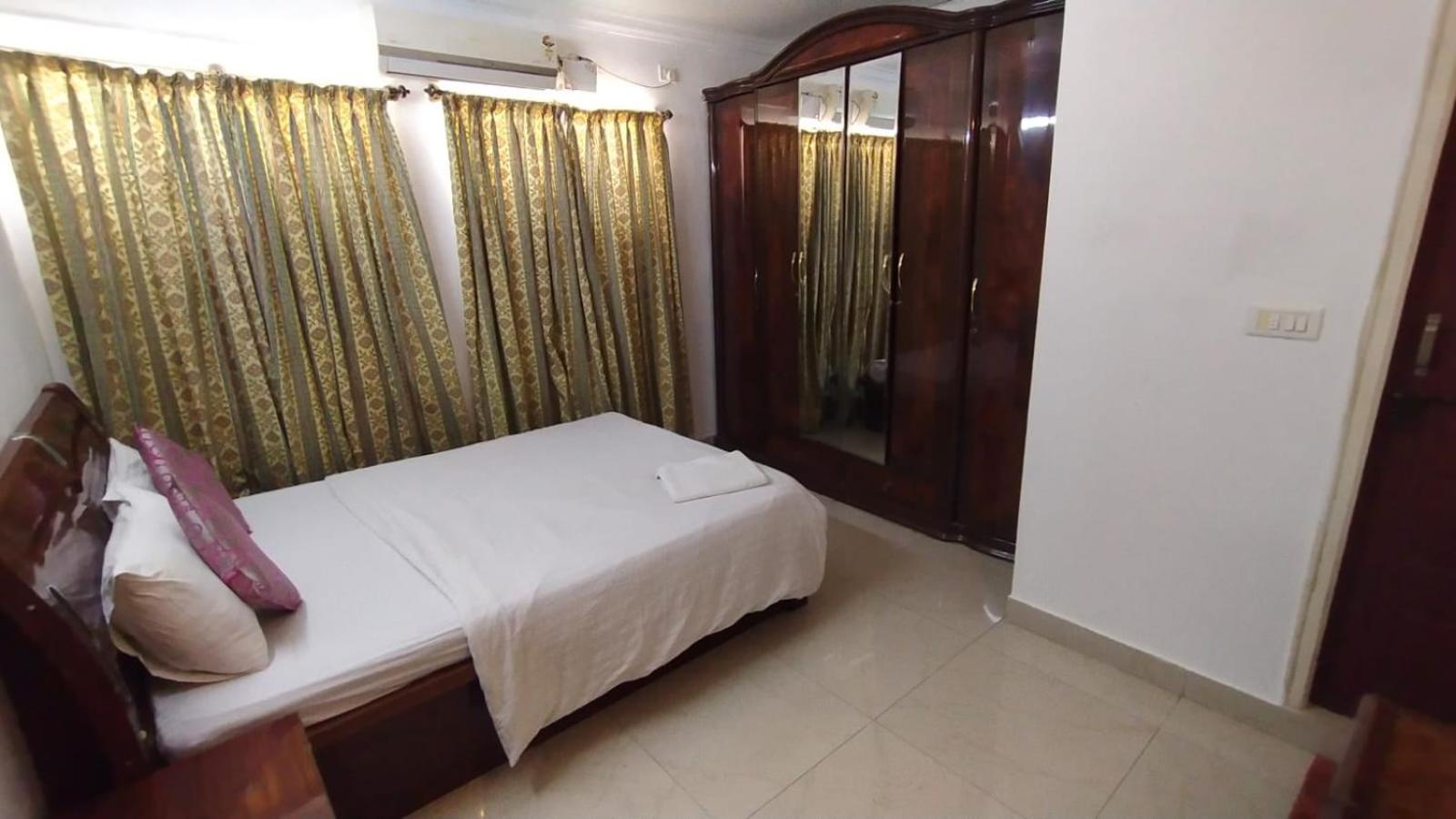 Service Apartment in Richmond road view 2