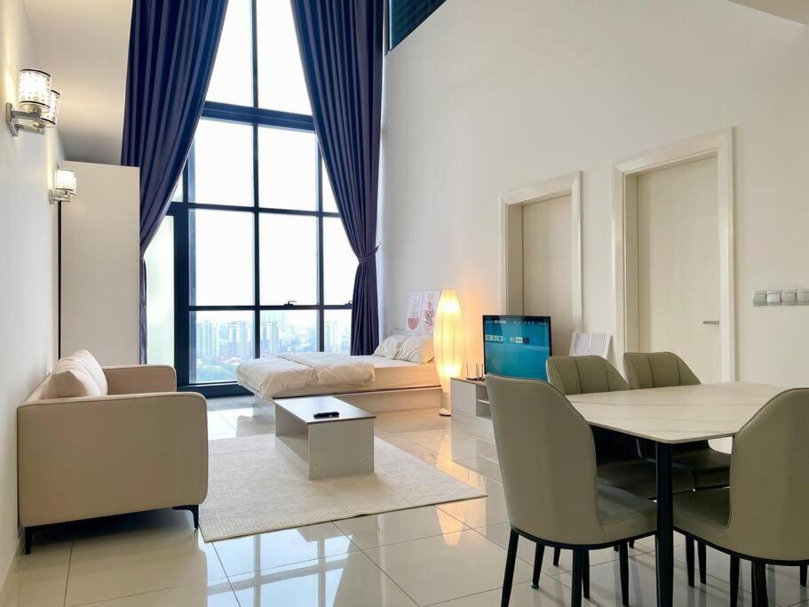 [M City Duplex Studio] Stunning High Floor View!