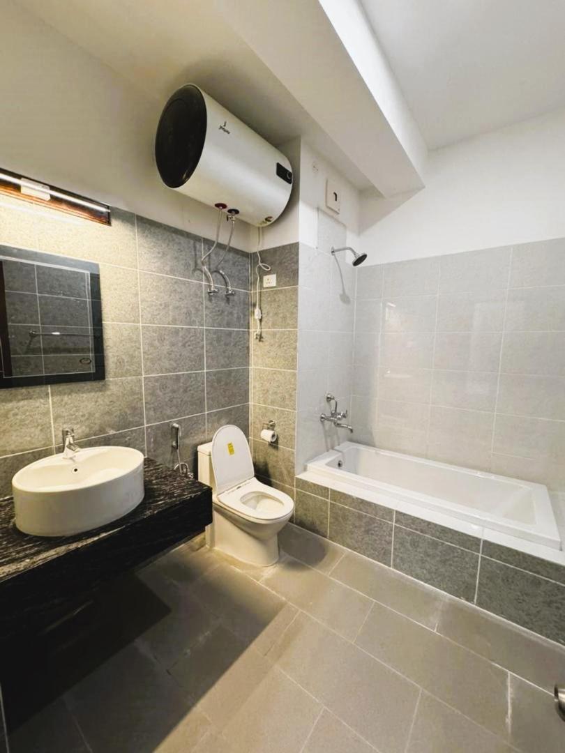 Dzi Apartments