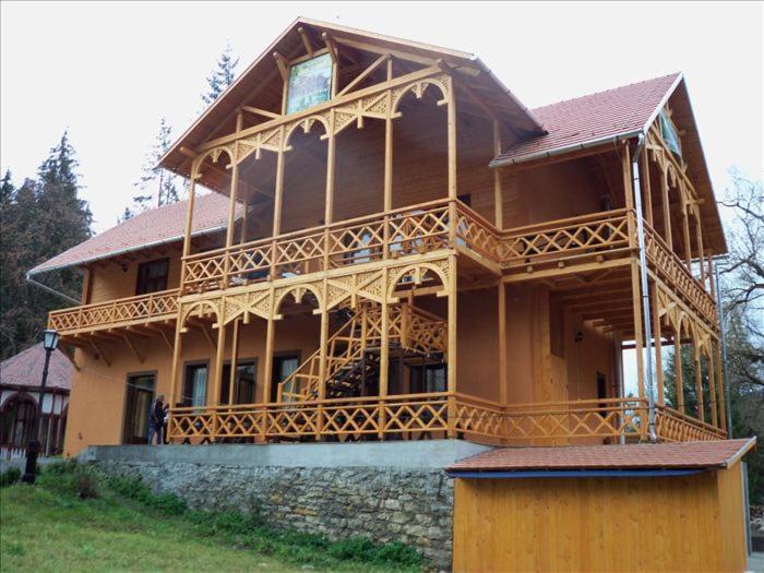Vila Lazar