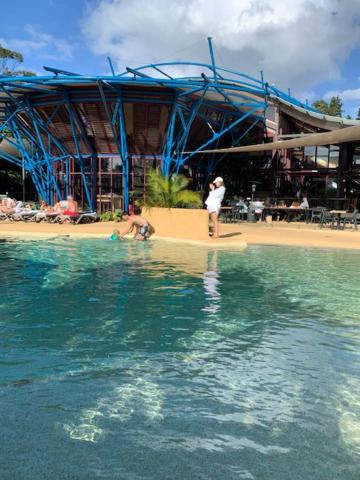 AVALON 5 STAR LUX 4 Bedroom home Kingfisher Bay Fraser Island 8 GUEST