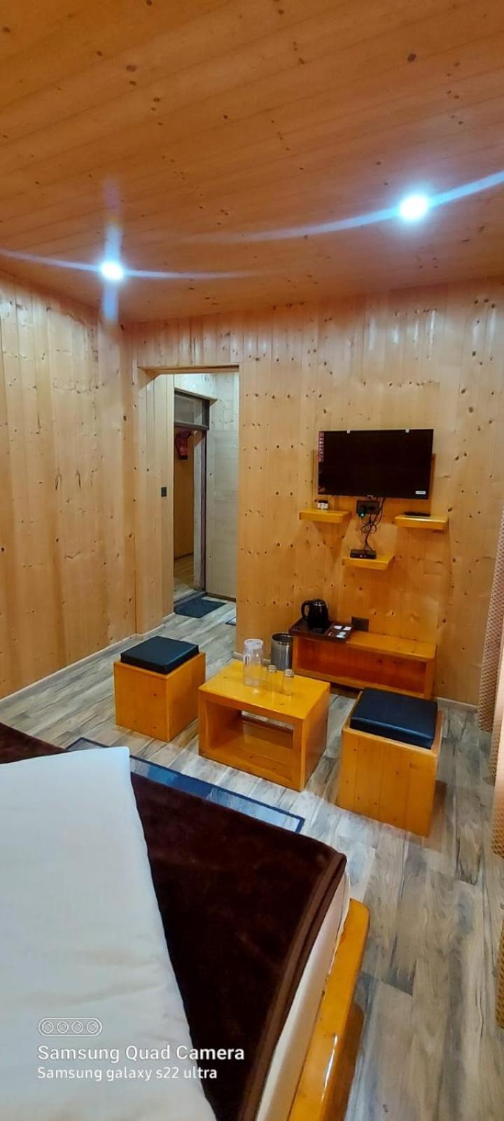 Hotel Badrinath