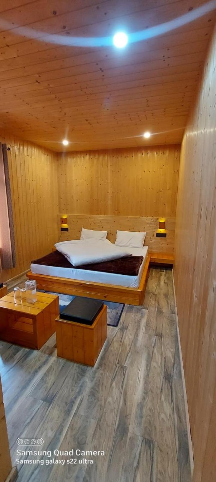 Hotel Badrinath