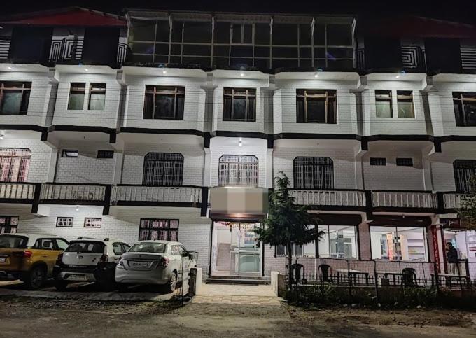 Hotel Badrinath