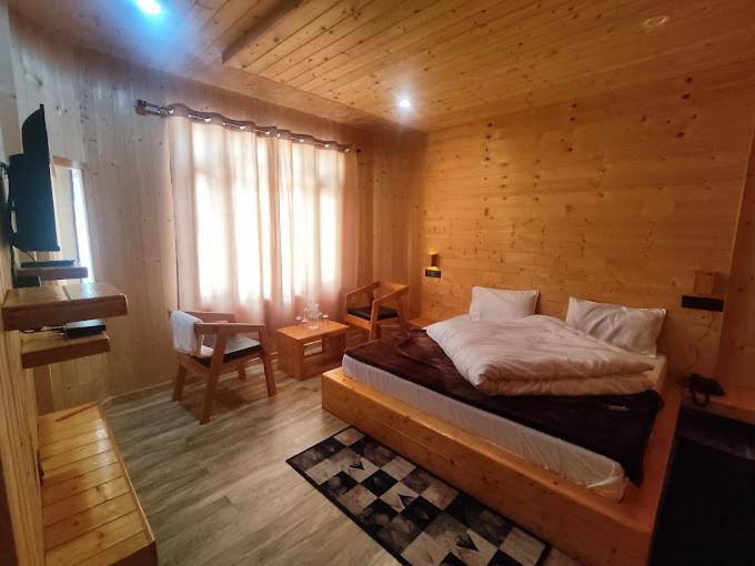 Hotel Badrinath