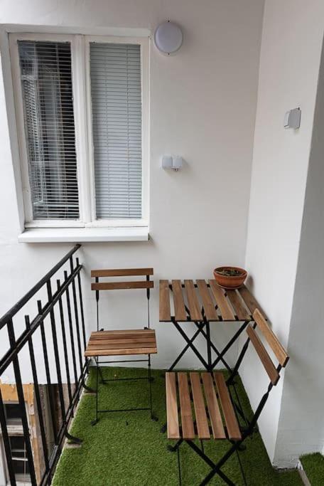Centrally Located Vintage Flat
