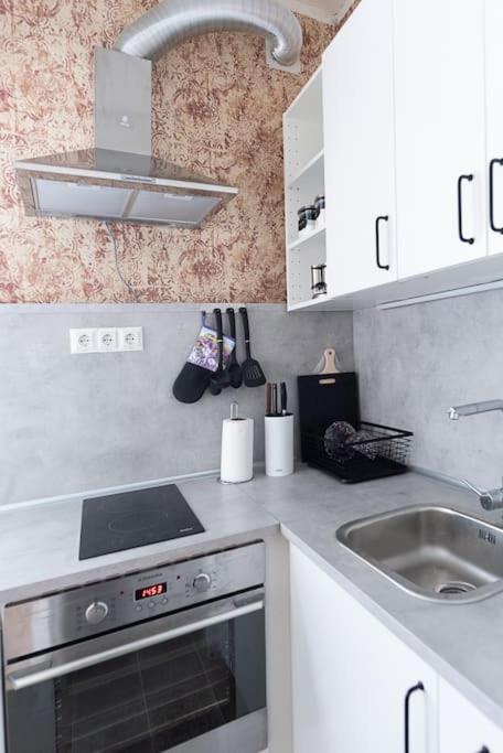 Centrally Located Vintage Flat
