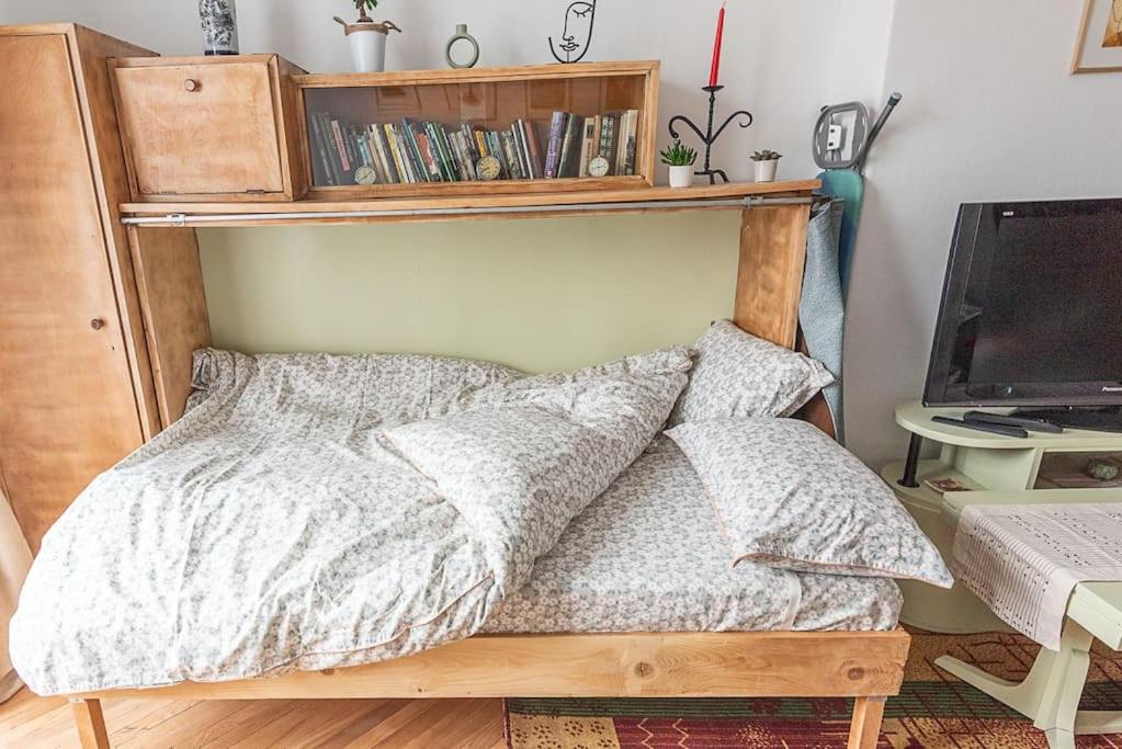 Centrally Located Vintage Flat