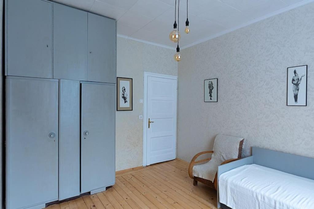 Centrally Located Vintage Flat
