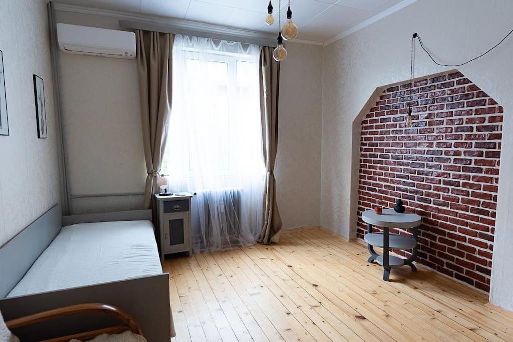 Centrally Located Vintage Flat