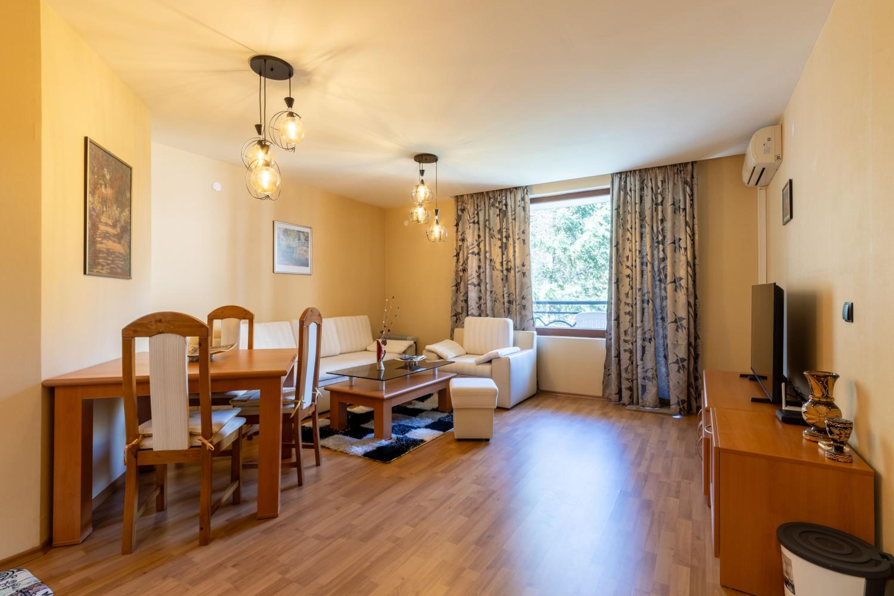 Golden Sands 1BD Summer Retreat by Flat Mаnаger