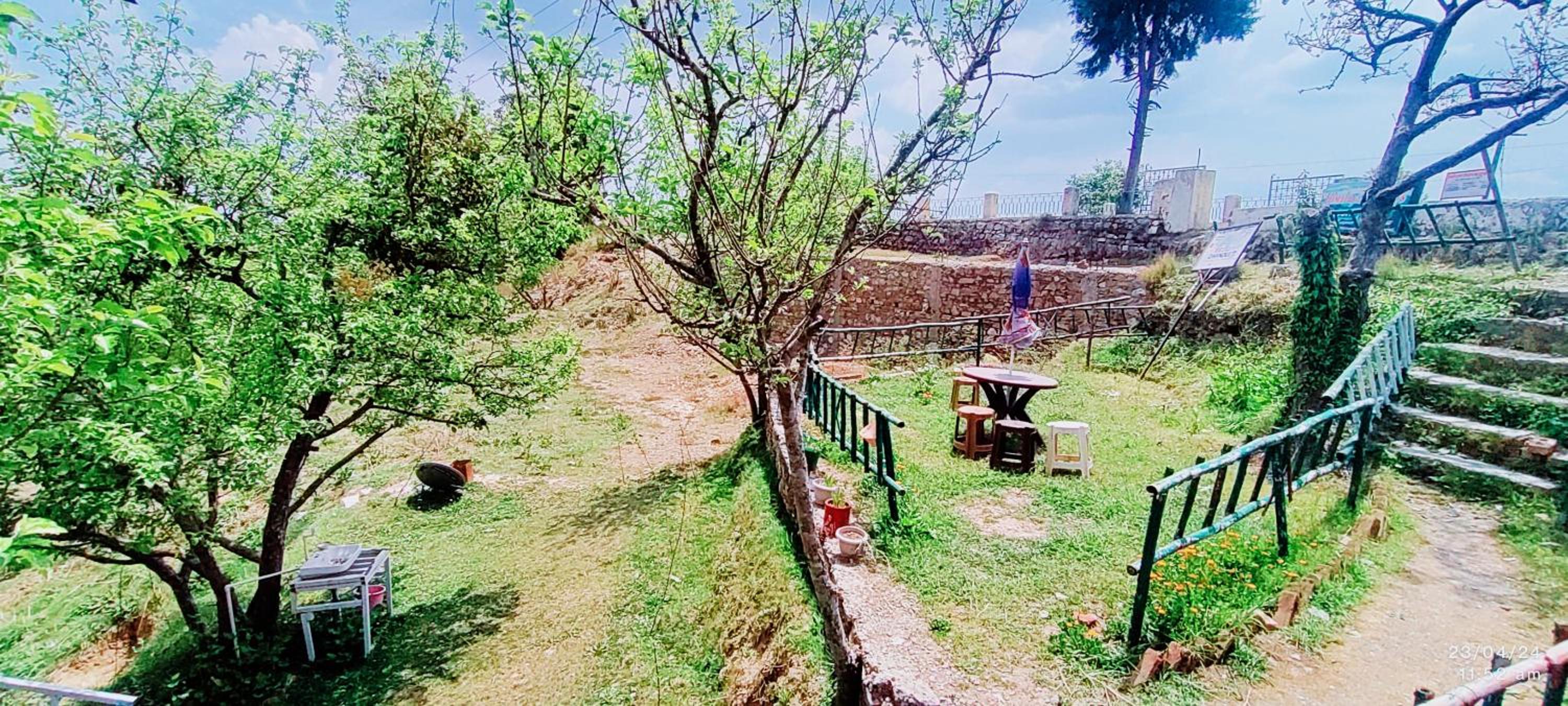 Hotel Himalayan Holidays Resort Kanatal