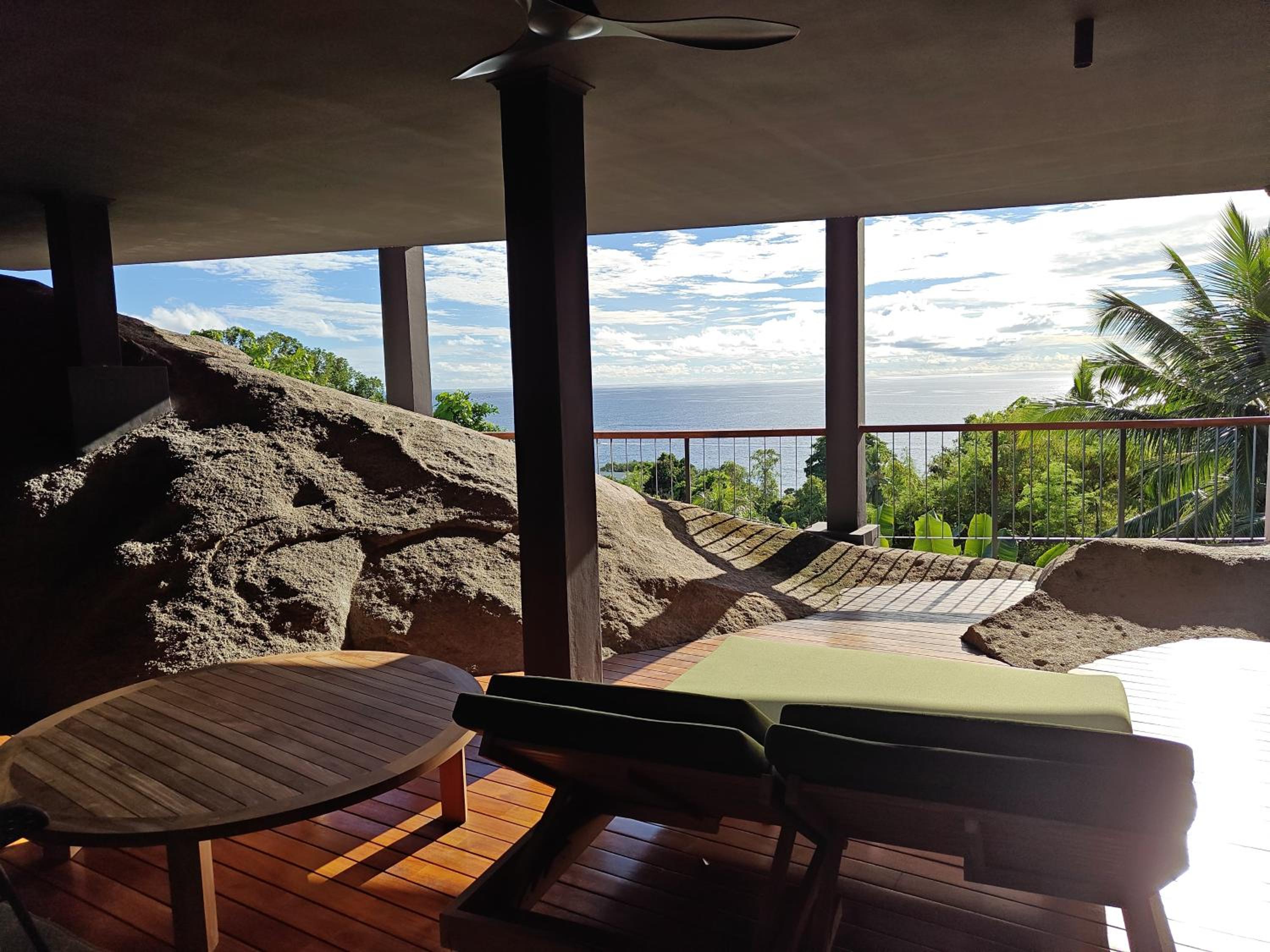Maison Gaia Seychelles, unobstructed views over the ocean and into the sunset