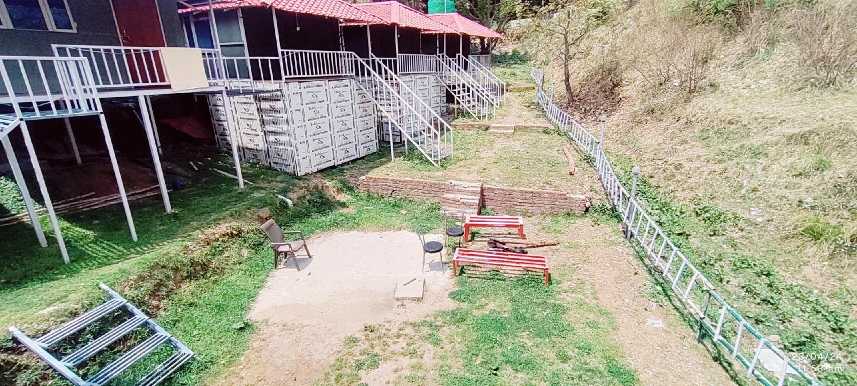 Hotel Himalayan Holidays Resort Kanatal