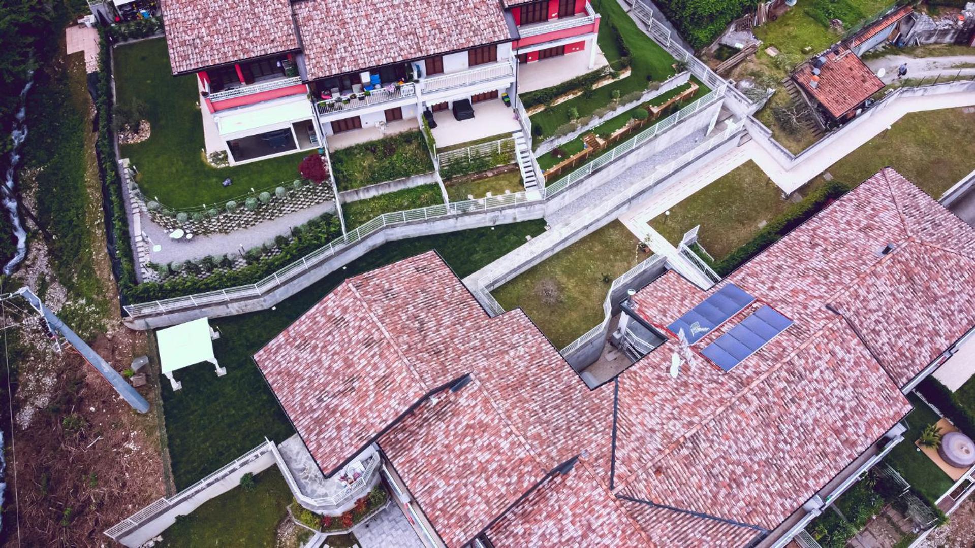 a due passi da bellagio Lake View house with garden