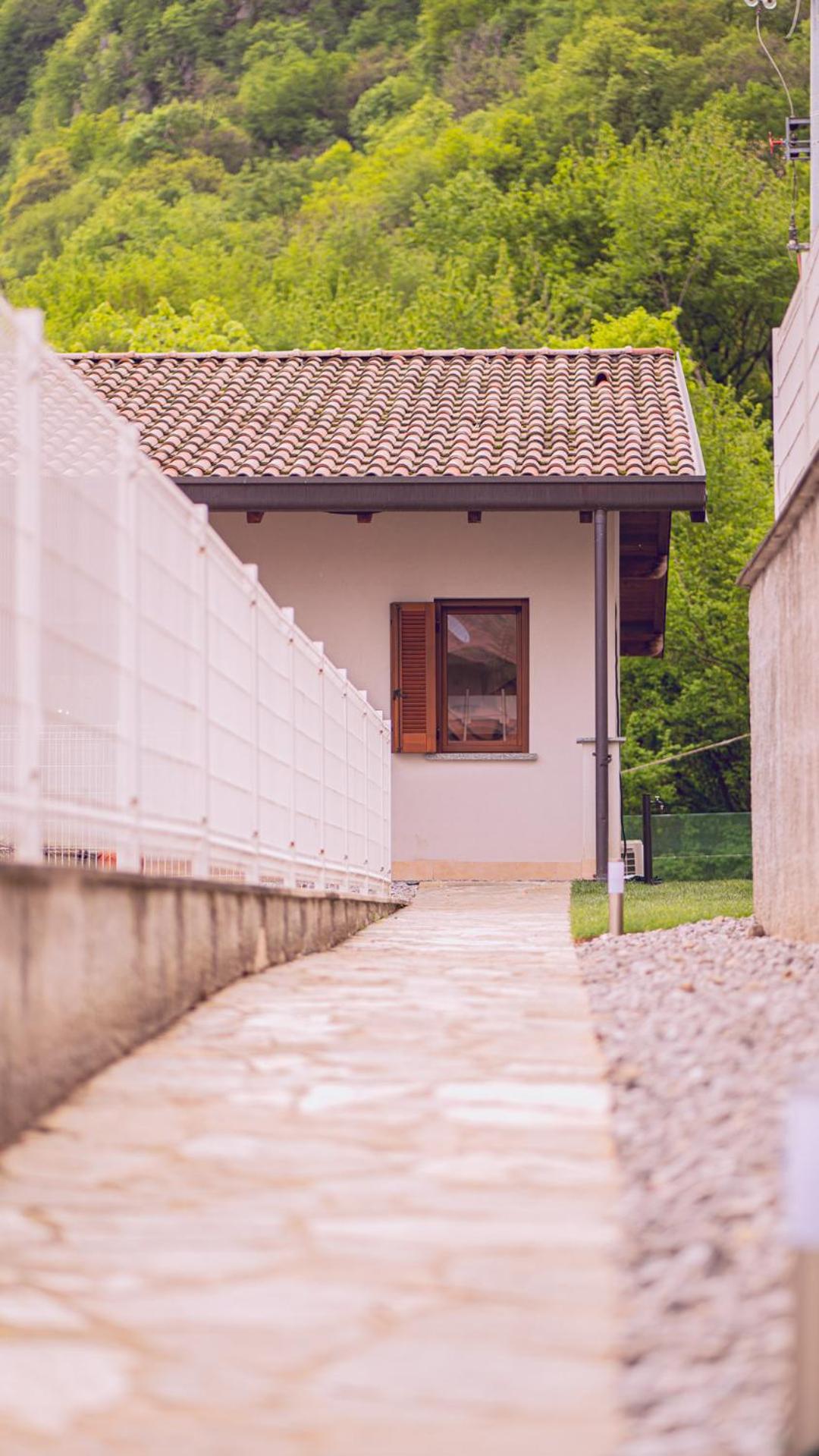a due passi da bellagio Lake View house with garden photo 4
