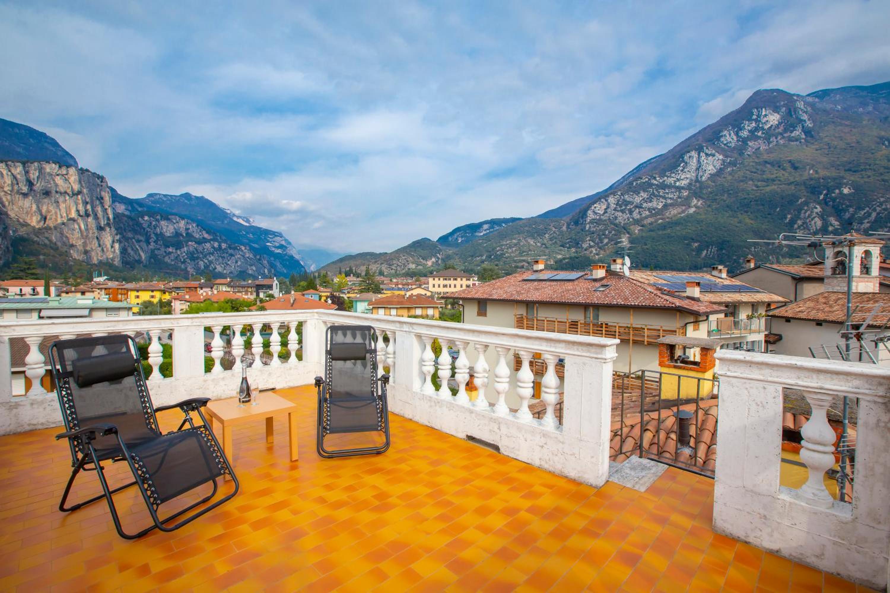 Casa Franco e Ilva view 3
