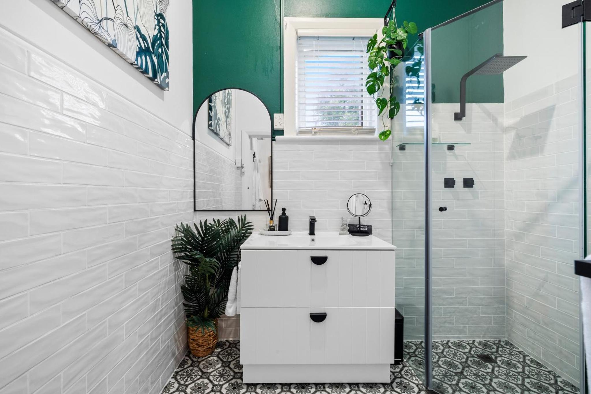 Mrs Percivals heritage luxury and romance with outdoor deep soak tub