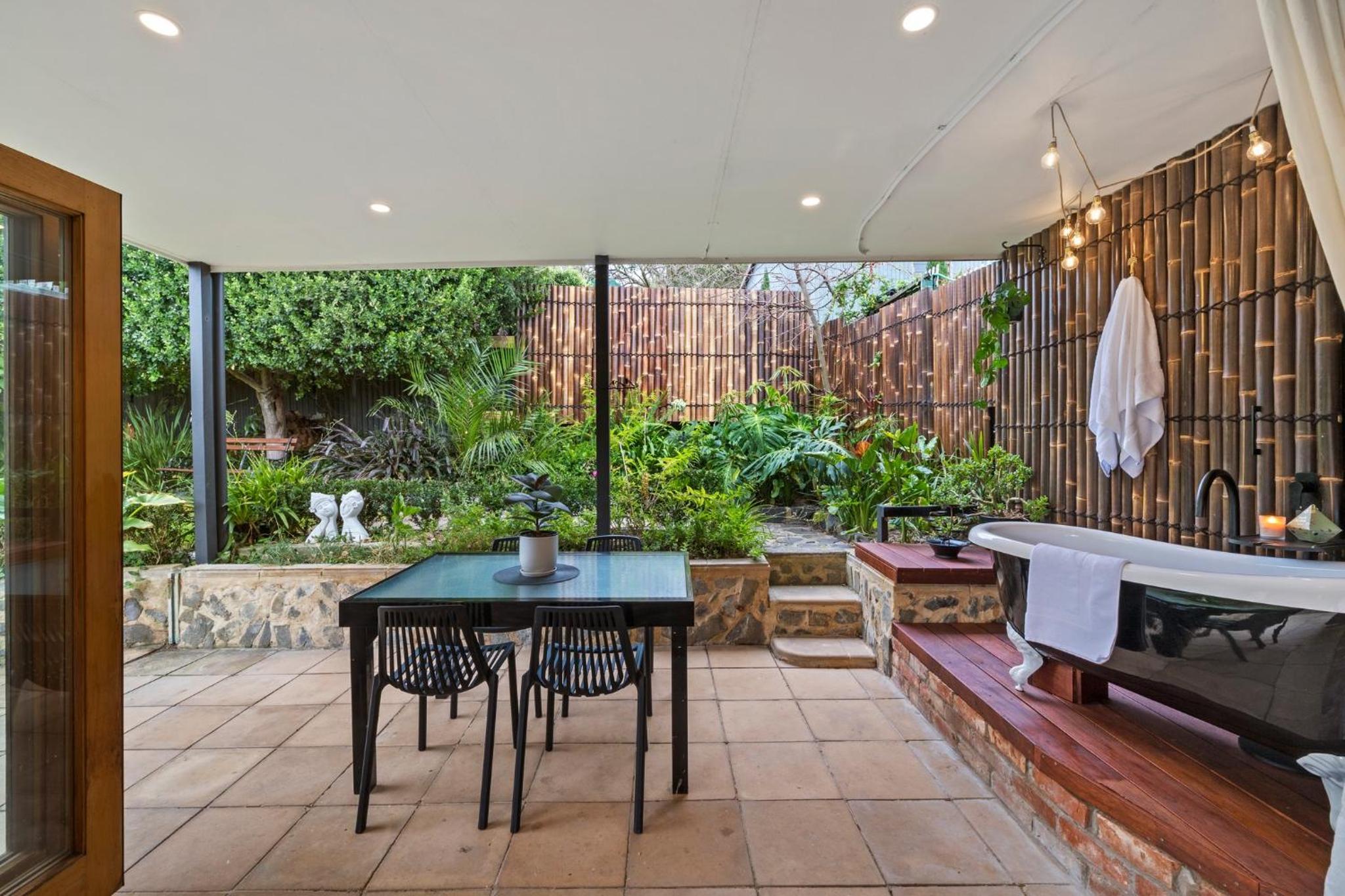 Mrs Percivals heritage luxury and romance with outdoor deep soak tub